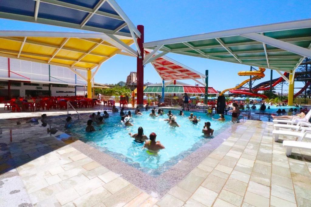Aparthotel Piazza Diroma - Com Acesso Acqua Park Cn-Go Caldas Novas Exterior foto