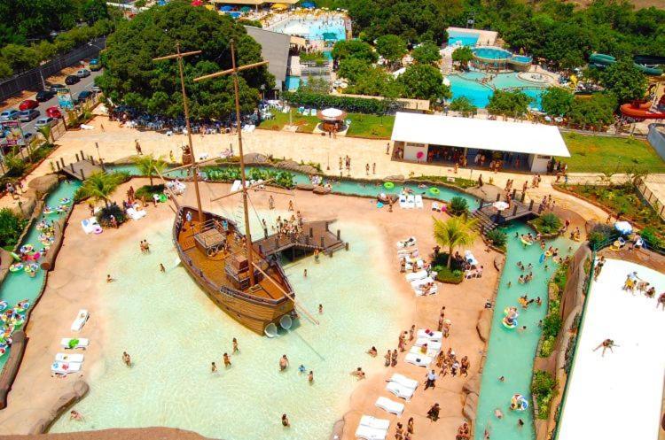 Aparthotel Piazza Diroma - Com Acesso Acqua Park Cn-Go Caldas Novas Exterior foto